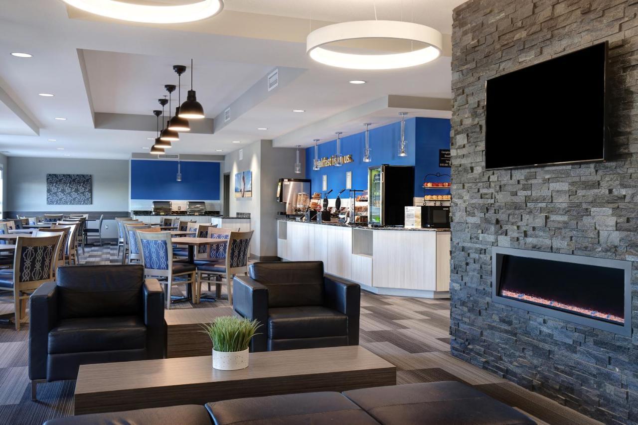 Days Inn & Suites By Wyndham Warman Εξωτερικό φωτογραφία